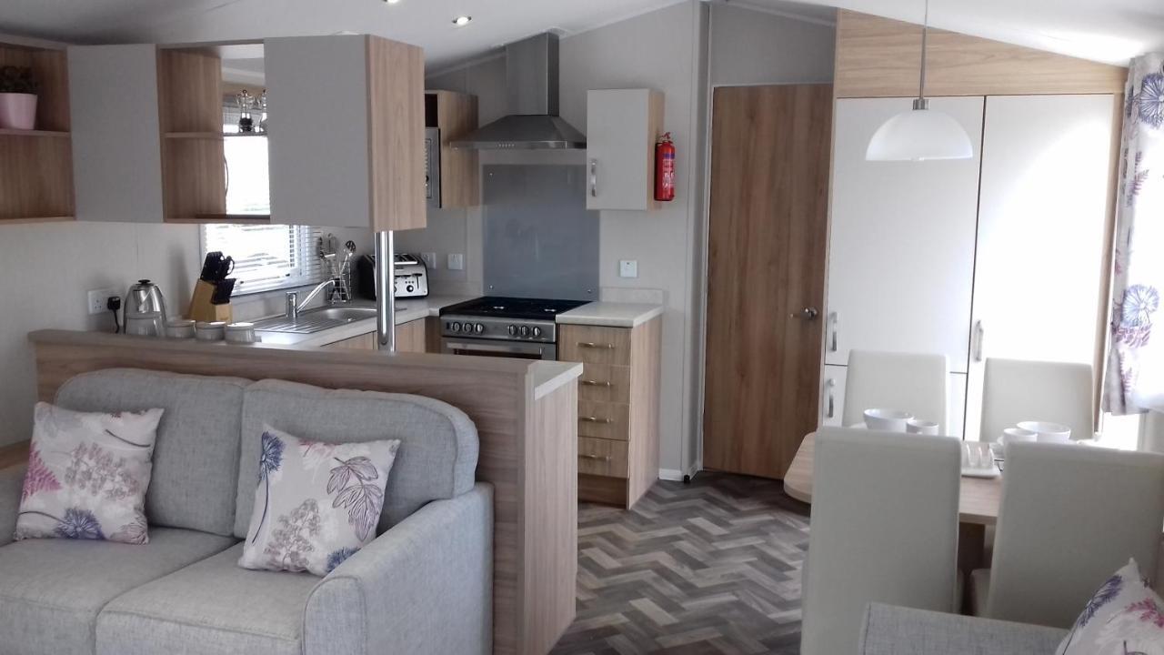 Porth Retreat At Newquay Bay Resort Esterno foto