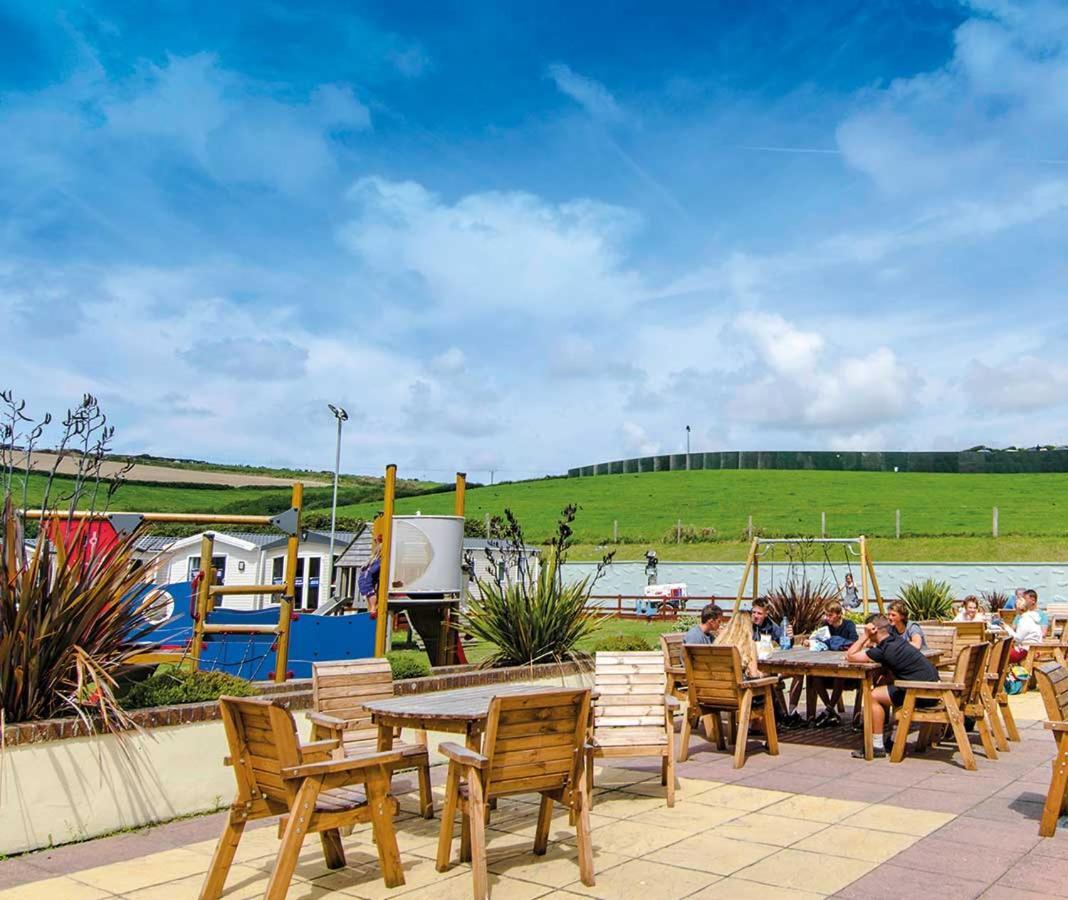 Porth Retreat At Newquay Bay Resort Esterno foto